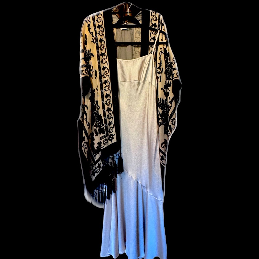 Freepeople ivory with black velvet printed kimono tassel kimono